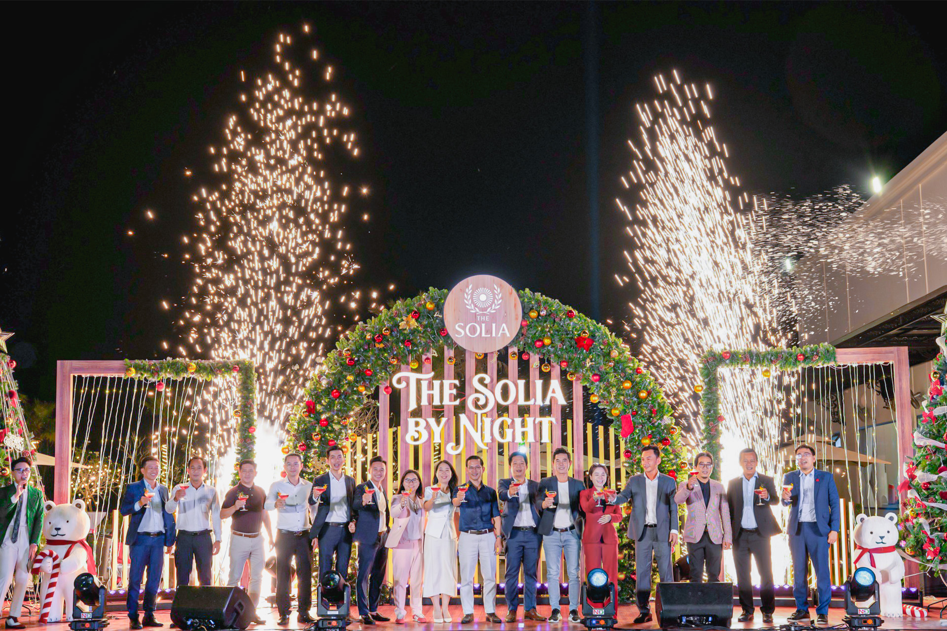 AZparty x The Solia – Setup Sân khấu đêm hội Giáng Sinh bùng nổ cảm xúc