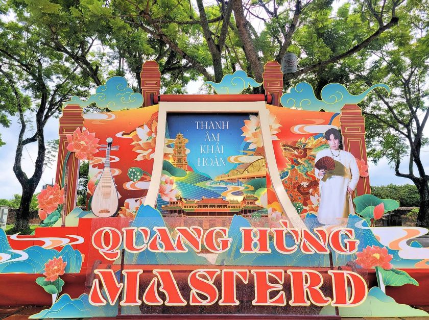 Dự án Photobooth Quang Hùng MasterD - Thiết kế theo phong cách cổ điển của xứ Huế - AZparty