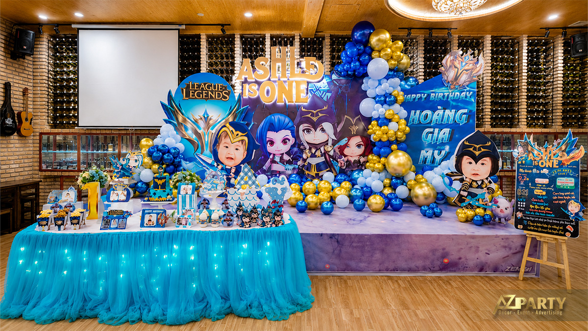Backdrop sinh nhật nổi bật với dòng chữ ASHE IS ONE và các nhân vật LOL