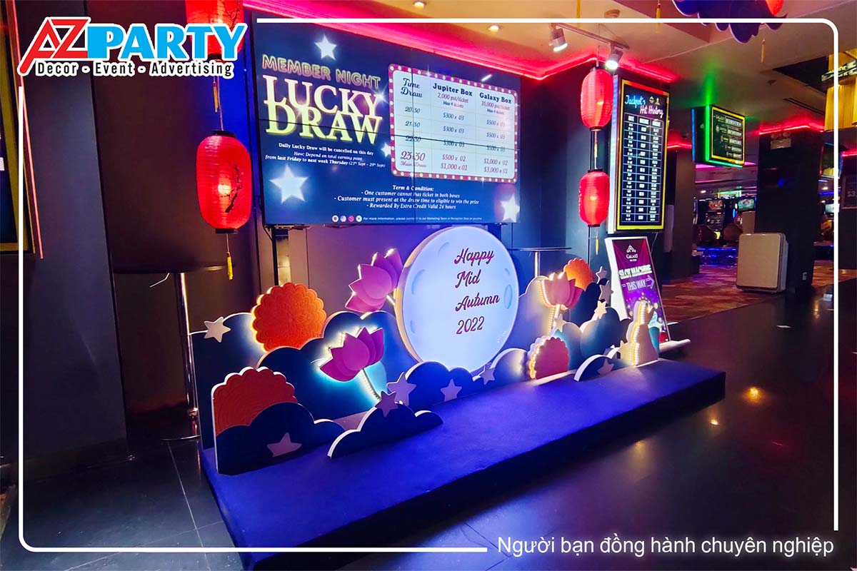 Ánh đèn LED hiện đại kết hợp trang trí trung thu truyền thống tại sự kiện Galaxy Macau