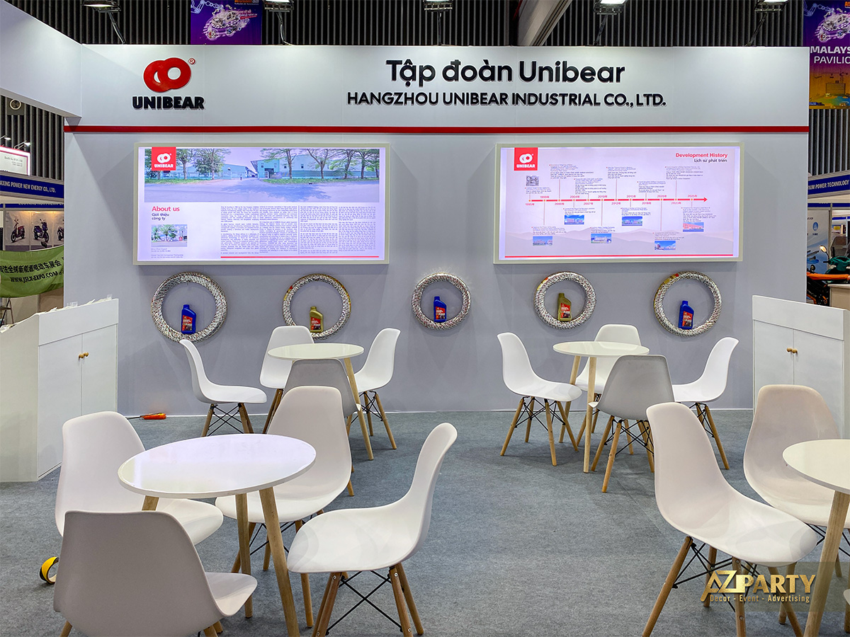 Bố cục ánh sáng và đèn led hắt sáng tinh tế bên trong không gian gian hàng triển lãm Unibear