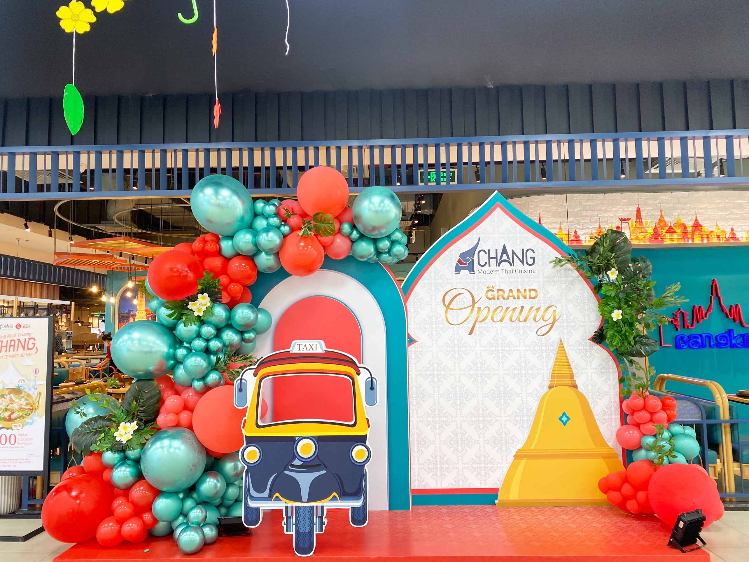 Gợi Ý Các Mẫu Backdrop Khai Trương Nhà Hàng Ấn Tượng