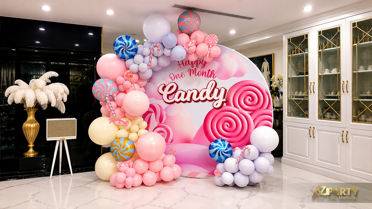 Trang trí bong bóng nghệ thuật tinh tế tại tiệc thôi nôi bé Candy