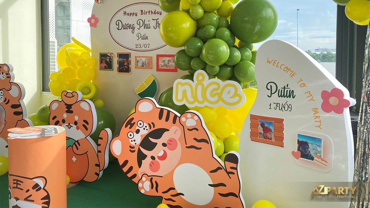 Mô hình trang trí đáng yêu mang dấu ấn riêng của hai bé Lion và Putin