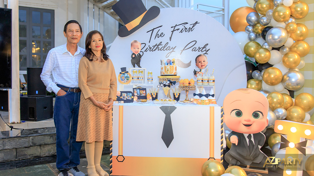 Backdrop trang trí thôi nôi rực rỡ và sinh động dành cho bé Trump