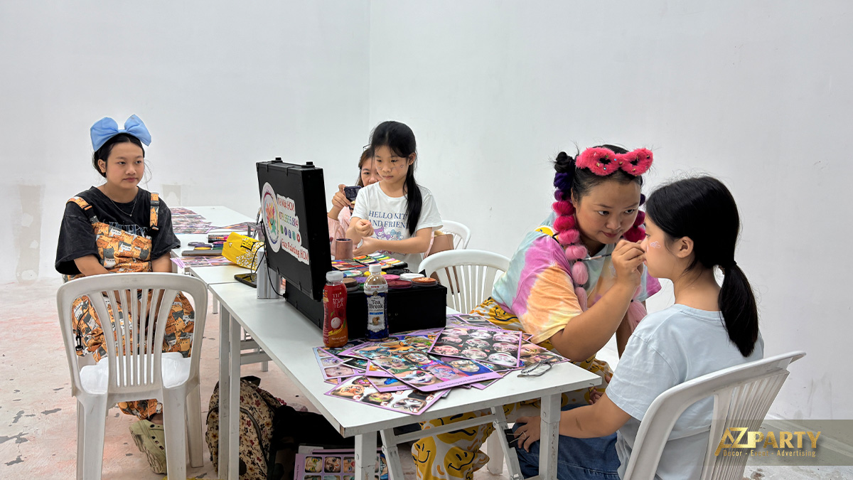 Các gia đình vui chơi và lưu giữ kỷ niệm tại ngày hội gia đình ASW Family Day 2025