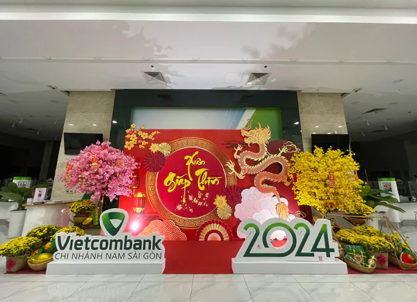 Ngân hàng Vietcombank rộn ràng đón tết Giáp Thìn 2024