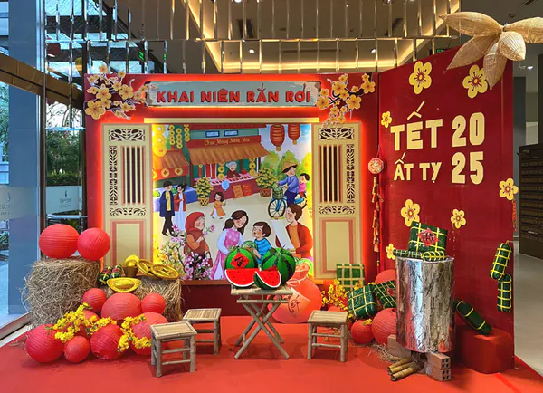 Trang trí Tết xưa hoài niệm tại Vinhomes Central Park 3