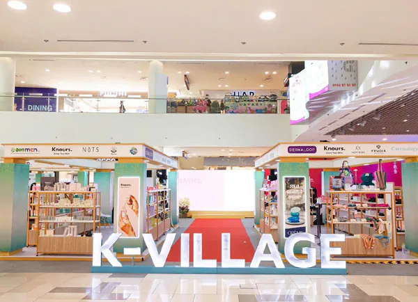 Thi công trọn gói booth công ty DHI MCN trong sự kiện K-Village