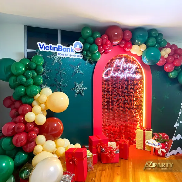 Trang trí Noel VietinBank năm 2025