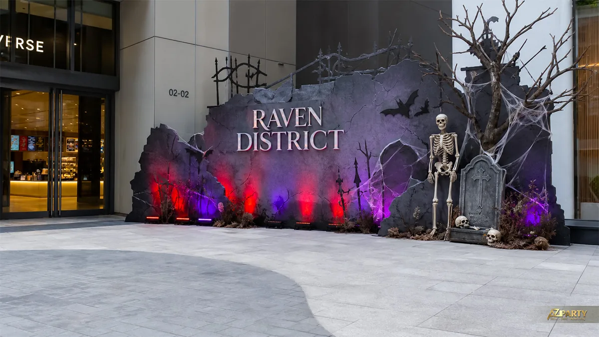 Backdrop nghĩa địa Halloween có bộ xương đứng cạnh bia mộ và cây khô