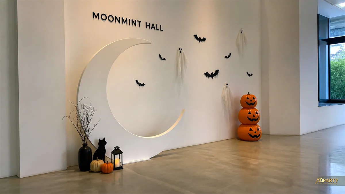 Backdrop Halloween tối giản với trăng khuyết trắng, bóng ma và chồng bí ngô