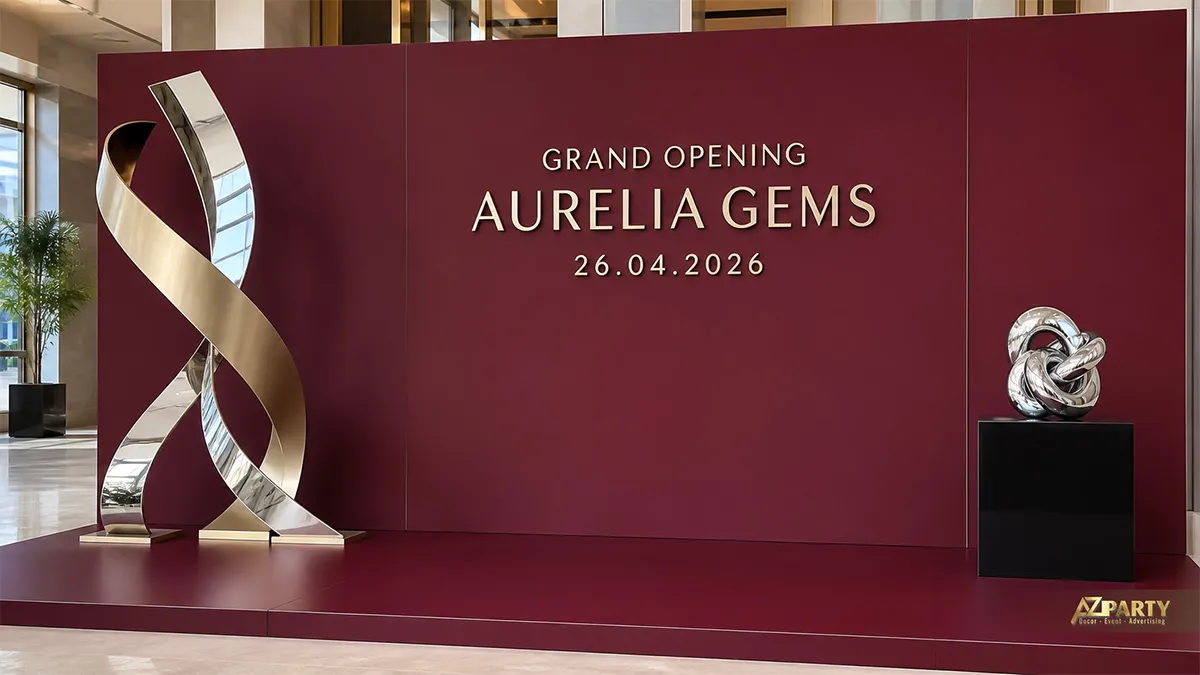Backdrop Aurelia Gems màu đỏ burgundy với hai mô hình kim loại trừu tượng