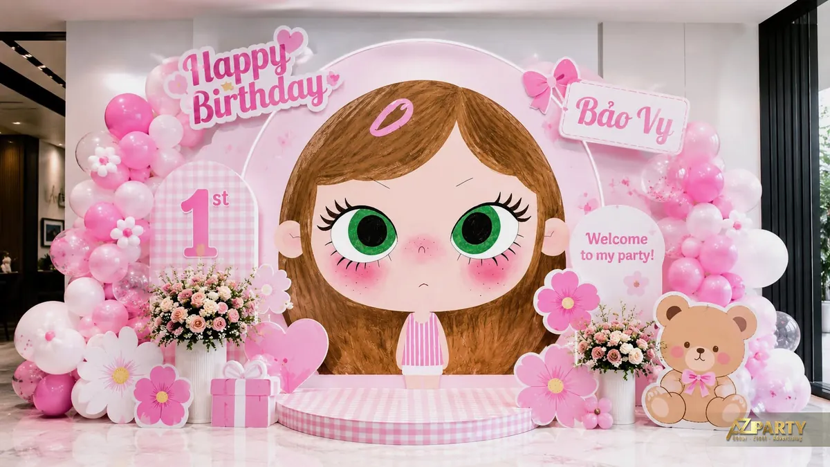 Backdrop sinh nhật màu hồng với búp bê mắt to, gấu nhỏ, hoa và số tuổi