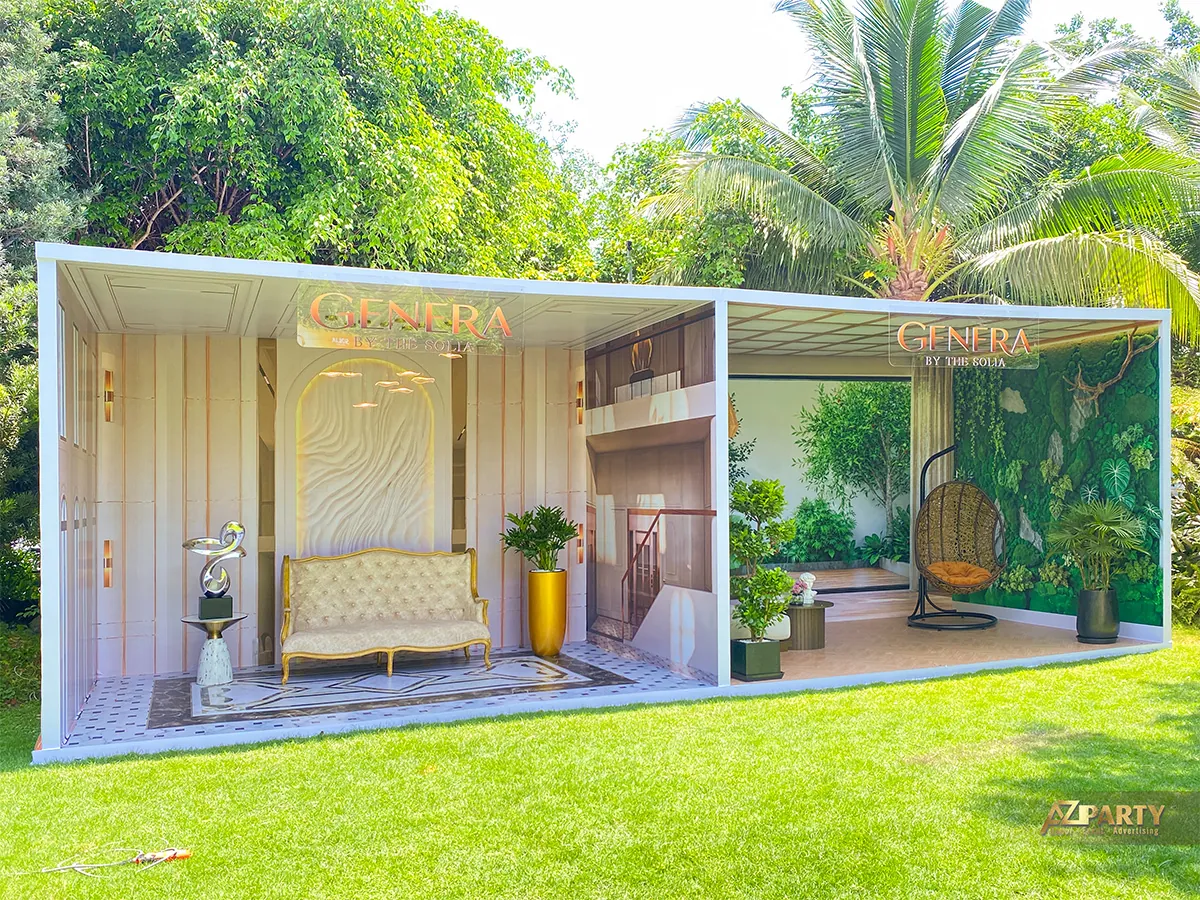 Góc nghiêng booth Genera cho thấy khu tiếp khách tân cổ điển và không gian xanh