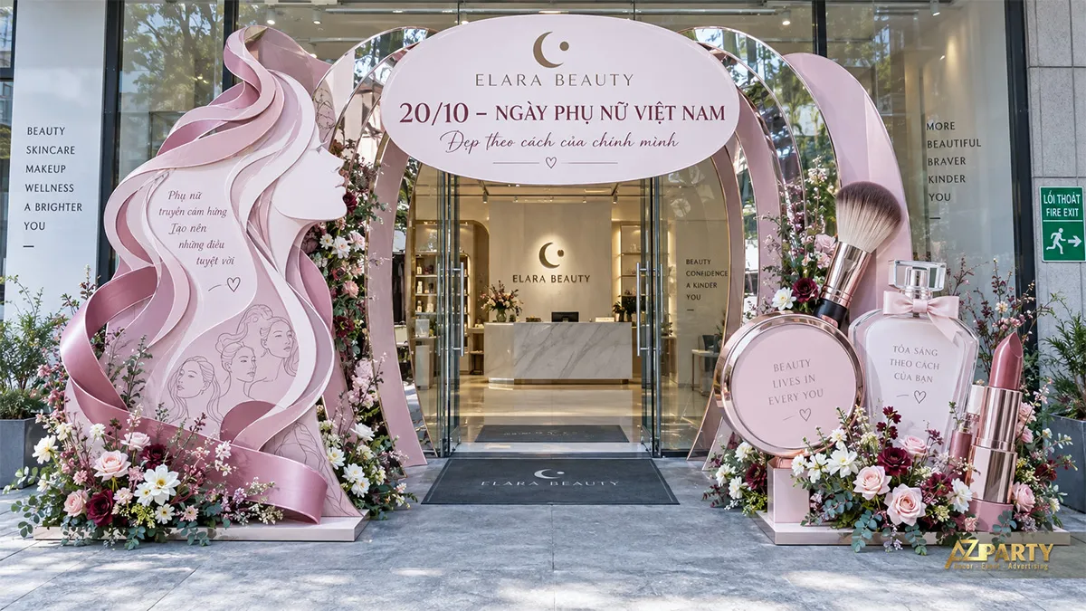 Cổng chào 20/10 cho thương hiệu mỹ phẩm với gương, cọ trang điểm và nước hoa