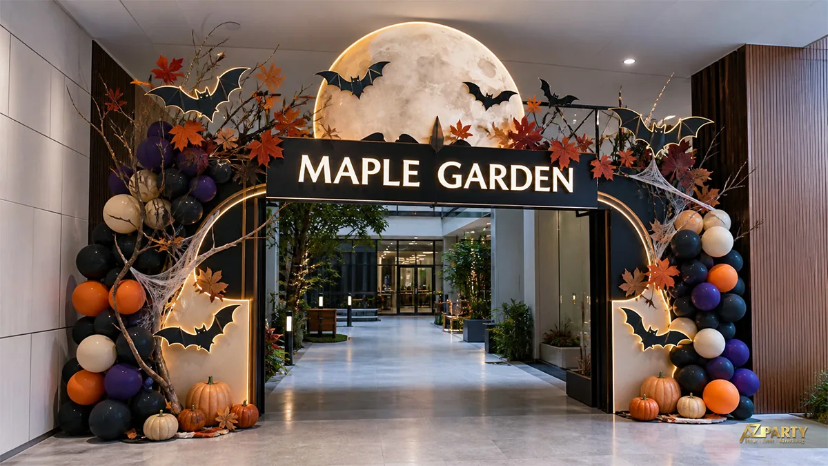 Cổng Maple Garden dưới trăng tròn với đàn dơi, lá mùa thu và cụm bóng cam đen tím
