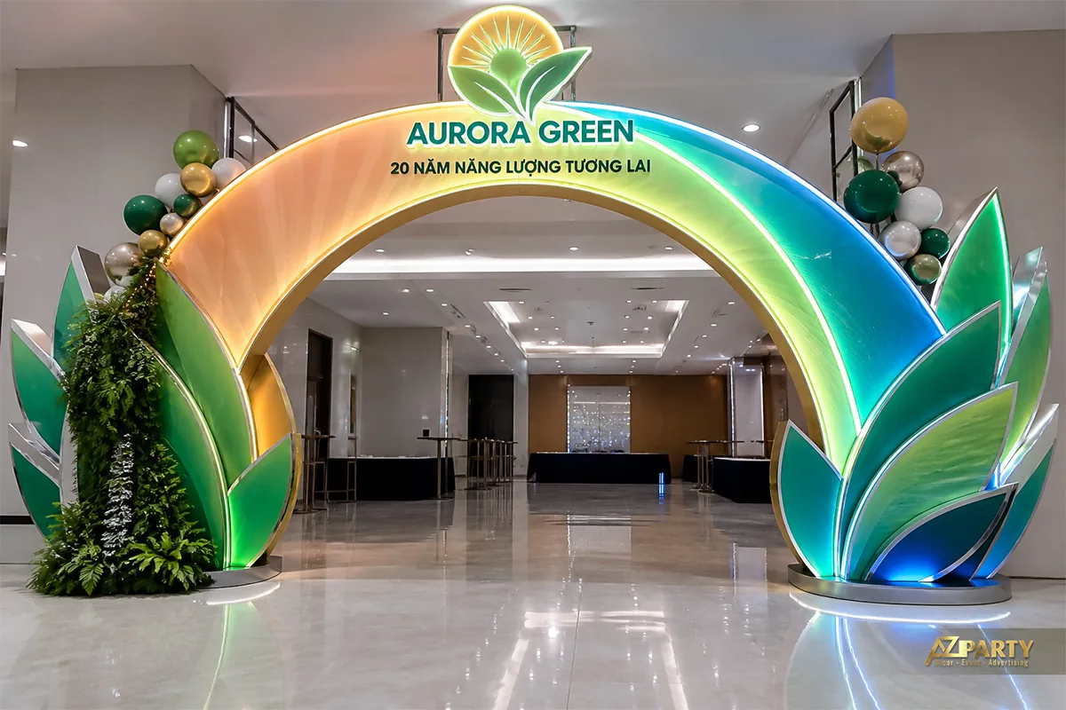 Cổng chào 20 năm Aurora Green tạo hình vòng cung năng lượng