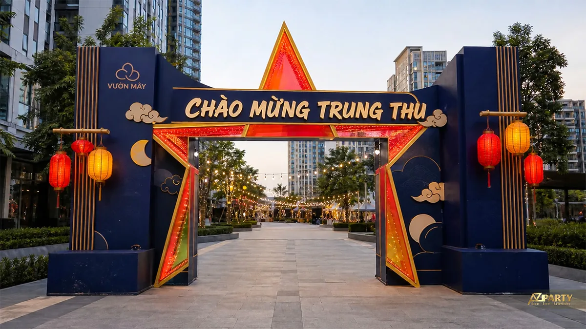Cổng sao đỏ xanh đặt ngoài trời