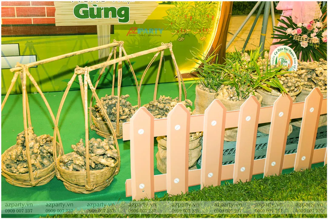 Góc decor chi tiết gánh gừng tươi mộc mạc và gần gũi tại nông trại Thiên Nhiên Việt.