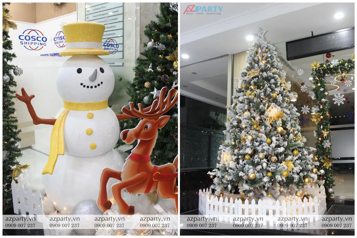 Mô hình người tuyết 3D vui nhộn cạnh chú tuần lộc và cây thông Noel phủ tuyết trắng xóa trang trí lung linh đón Giáng sinh.