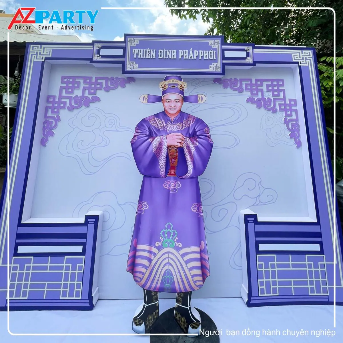 cận cảnh hình chibi NSND Tự Long tại booth