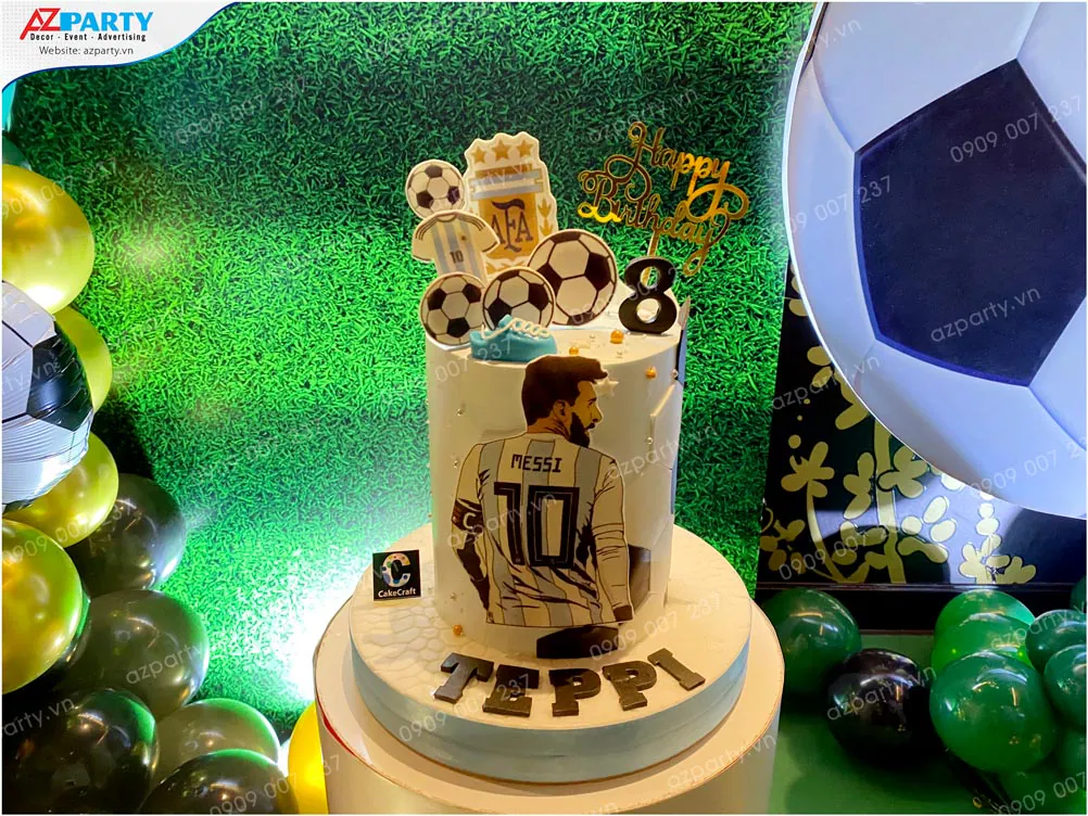 Chiếc bánh kem sinh nhật độc đáo thiết kế hình cầu thủ Lionel Messi mặc áo đấu Argentina số 10 huyền thoại mừng bé Teppi 8 tuổi.