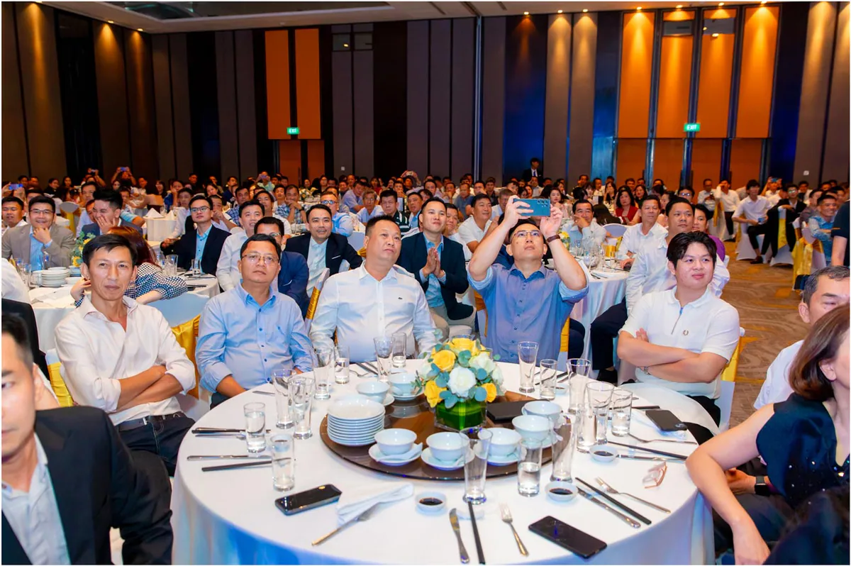tổ chức hội nghị khách hàng