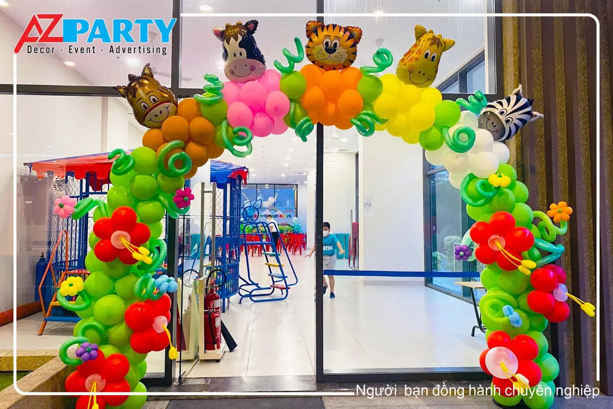 Cổng bóng bay trang trí chương trình Quốc tế Thiếu nhi tại The Everrich Infinity
