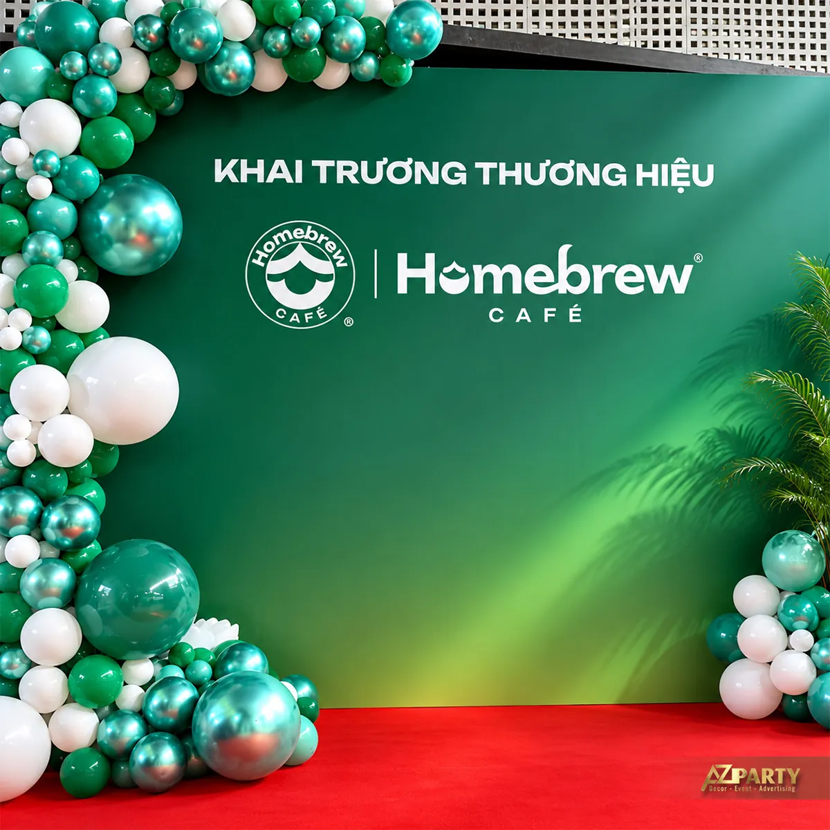 Logo Homebrew trên backdrop xanh và cụm bóng bên trái