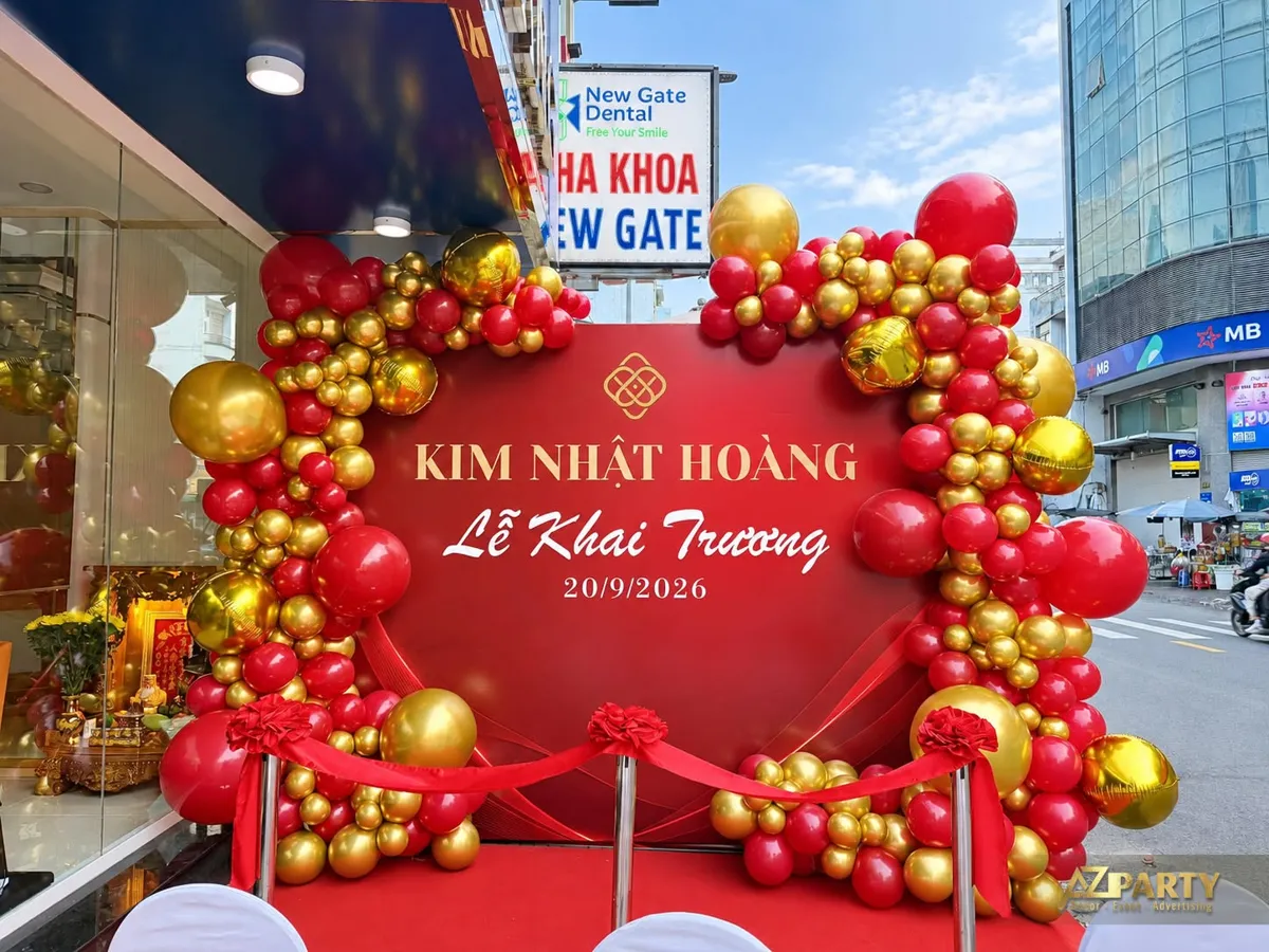 Backdrop lễ khai trương Kim Nhật Hoàng ngày 20/09/2026 nhìn chính diện