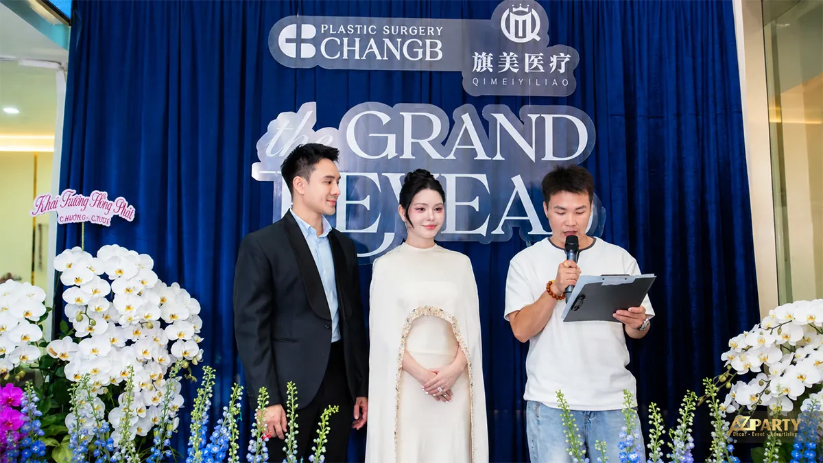 Đại diện phát biểu bên khách mời trong buổi khai trương