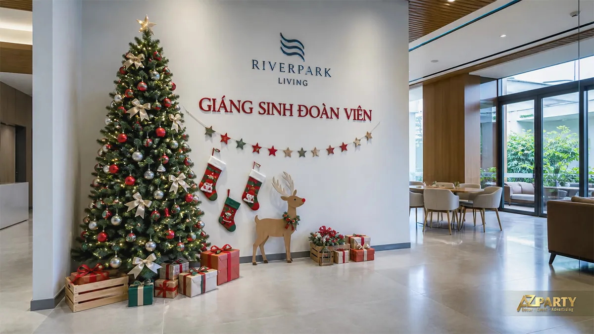 Khu sảnh phong cách cổ điển với cây thông, tất Noel và chú hươu