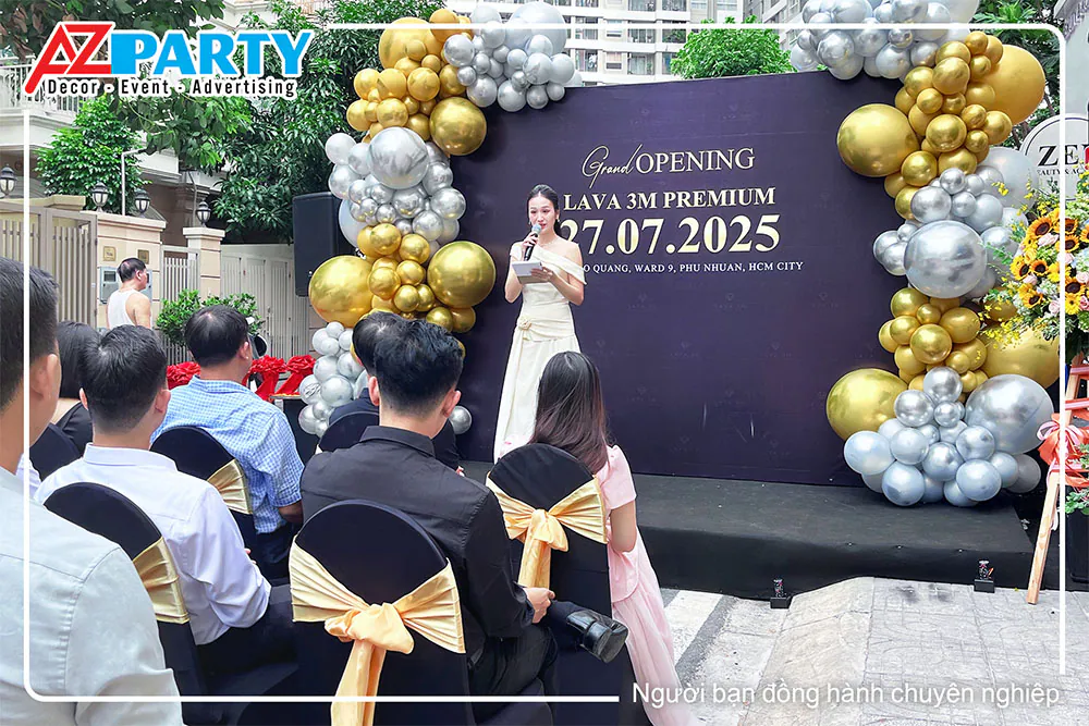 MC dẫn chương trình tại lễ khai trương phòng khám LAVA 3M PREMIUM chuyên nghiệp.
