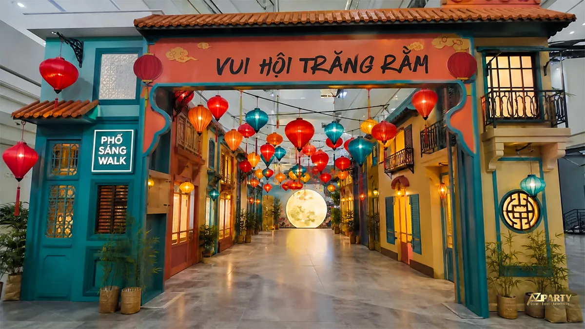 Phố đèn Trung Thu với mái nhà cổ