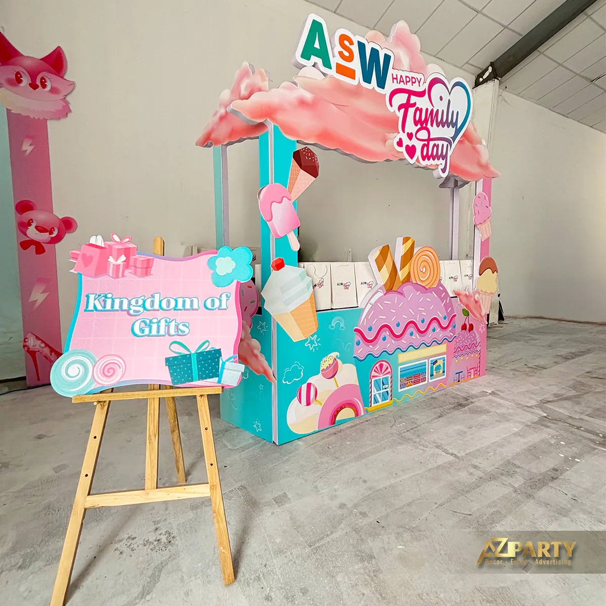 Gian hàng Kingdom of Gifts với thiết kế concept kẹo ngọt tại ngày hội ASW Happy Family Day