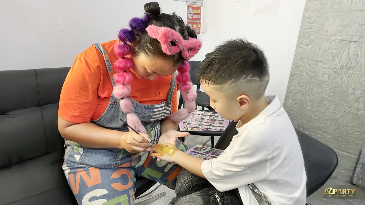Hoạt động face painting cho trẻ em trong Ngày hội gia đình ASW