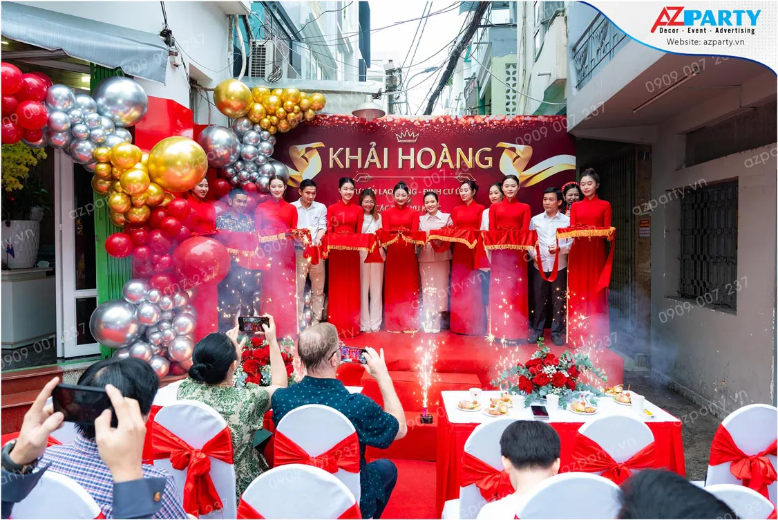 Nghi thức cắt băng khánh thành khai trương văn phòng mới công ty Khải Hoàng - Australia.