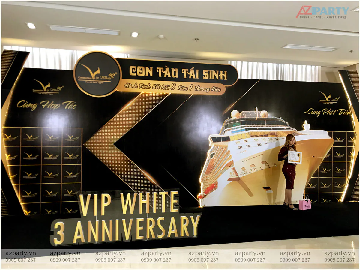 Khu vực chụp ảnh check-in thiết kế chủ đề Con tàu tái sinh của Vip White