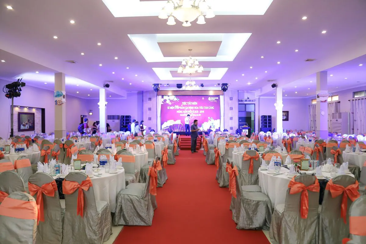 không gian phòng tiệc trong buổi tiệc tất niên của  Công Ty Tân Cảng