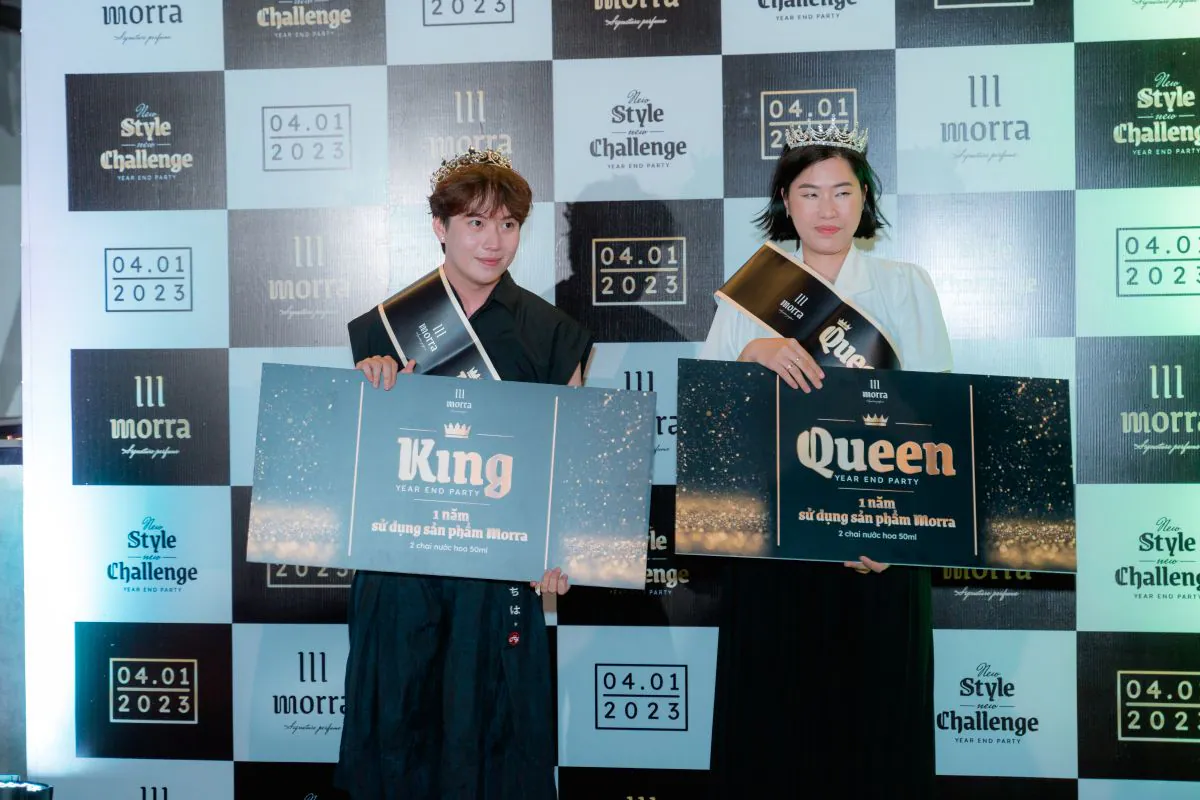 2 nhân viên nam và nữ đạt giả nhất King & Queen