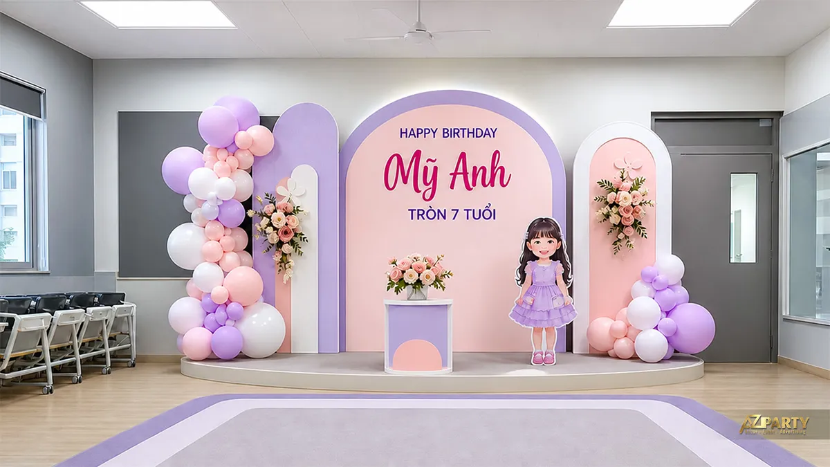 Backdrop sinh nhật tại trường cho Mỹ Anh tròn 7 tuổi, chủ đề công chúa tông tím hồng, phối hoa và bóng pastel.