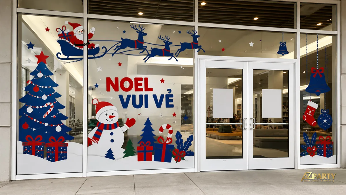 Cửa kính trung tâm với decal Noel đỏ xanh, ông già Noel, người tuyết và tuần lộc