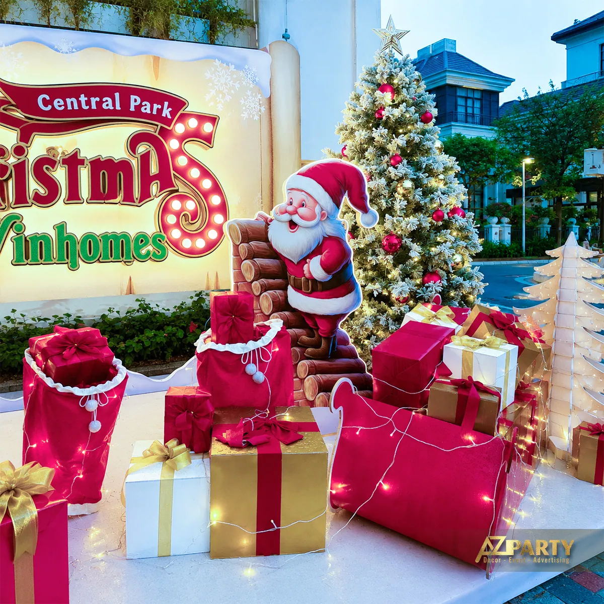 Cụm chụp ảnh Noel ban ngày với cây thông, Santa, hộp quà và biển Christmas in Vinhomes