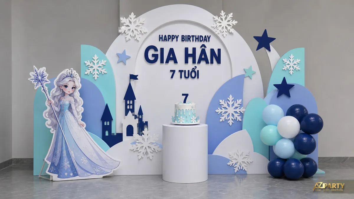 Mẫu sinh nhật bé Gia Hân với Elsa, lâu đài đêm và những bông tuyết xanh