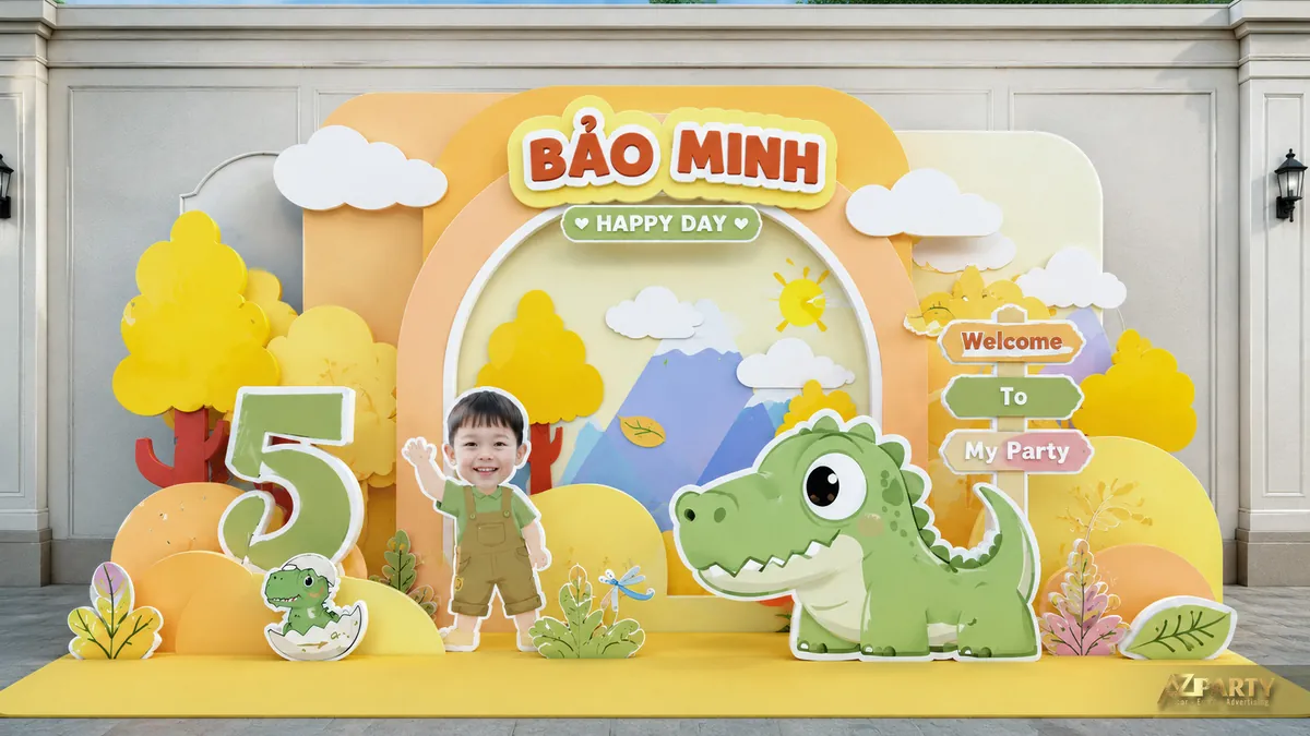 Backdrop sinh nhật khủng long pastel vàng xanh với mô hình số 5 và ảnh bé
