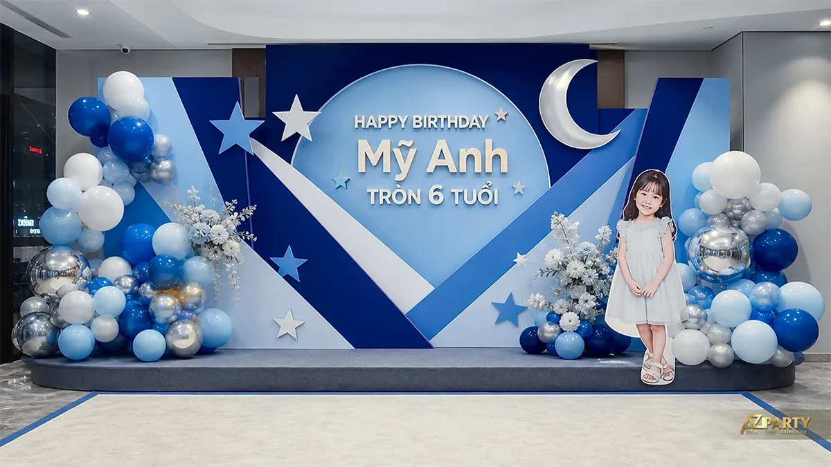 Backdrop hình học xanh navy mừng sinh nhật Mỹ Anh tròn 6 tuổi, có trăng, sao và bóng bạc.