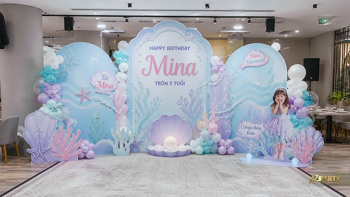 Backdrop nàng tiên cá hồng xanh với cụm bóng hai bên