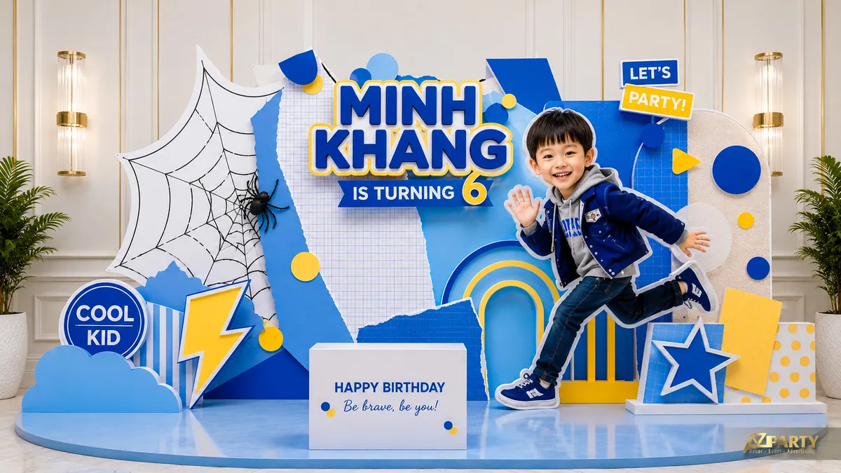 Trang trí sinh nhật Người Nhện xanh vàng với mạng nhện lớn và ảnh bé tạo dáng