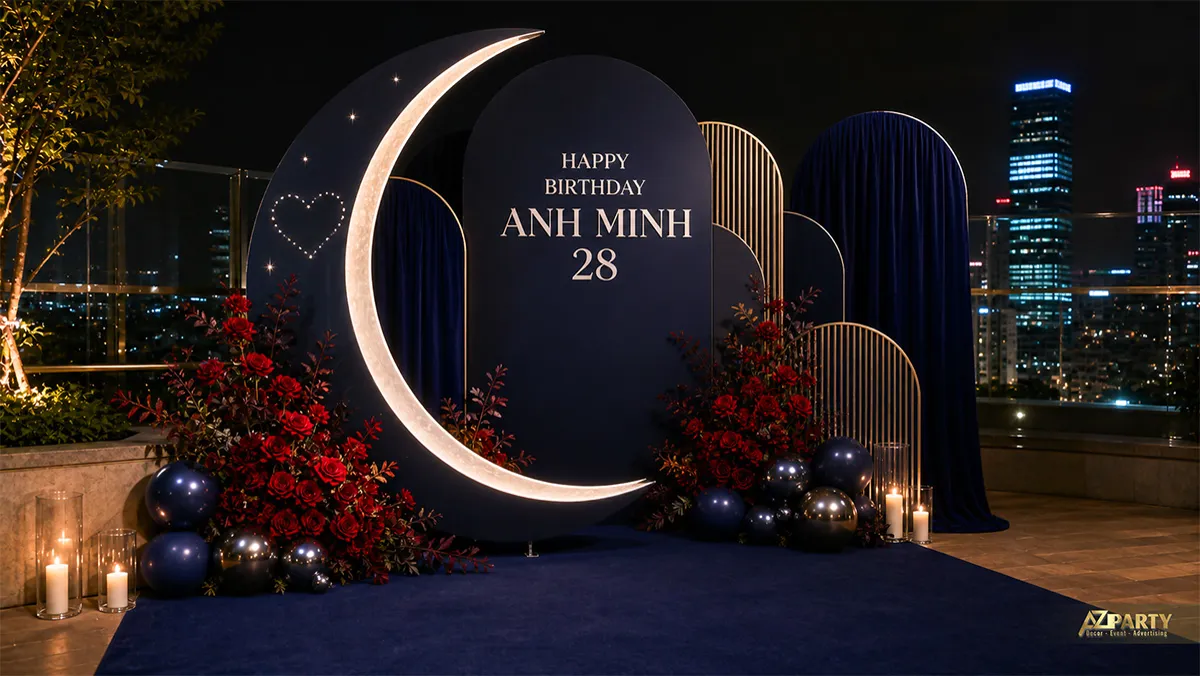Góc tiệc Anh Minh 28 tuổi chủ đề trăng khuyết màu xanh đêm